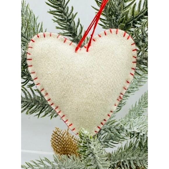 Handmade Felt Heart Ornament Embroidered Christmas Tree Holiday Decor - Picture 7 of 7